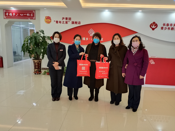 2。。。。。新城供热公司为社区捐赠口罩.png