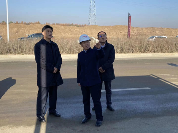 22.李培华总司理陪同考察并介绍项目情形_副本.png