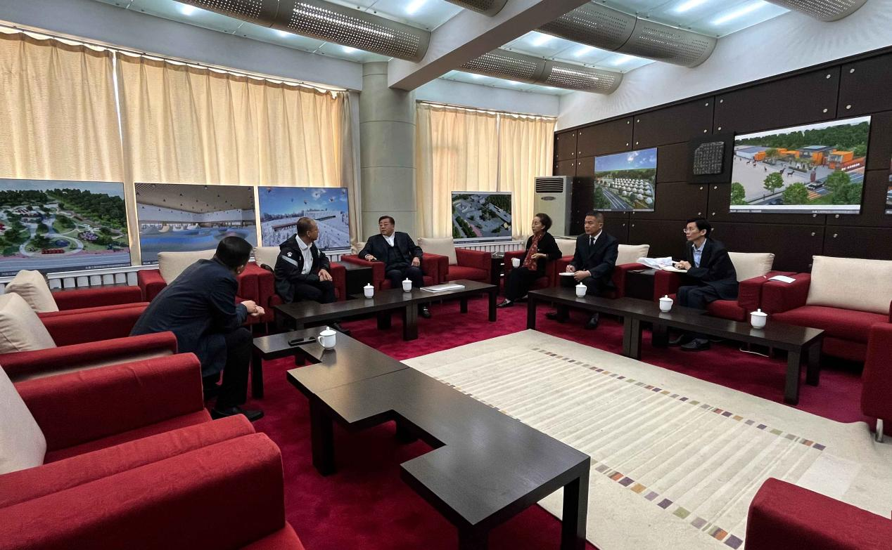 16.吉林省体育局训练竞赛处主任及利国娱乐国际老牌w66集团相关向导出席南山体育项目相助洽谈会（调色调）.png