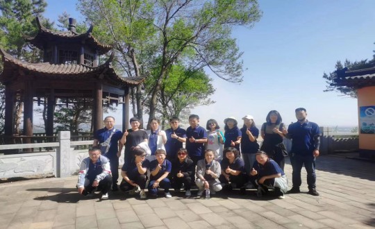 36.药业公司团建活动合影（资助处理下清晰度）_副本.jpg