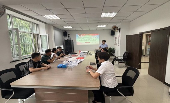2.向阳区委向导莅临利国娱乐国际老牌w66集团物业支部做五星支部审核_副本.jpg