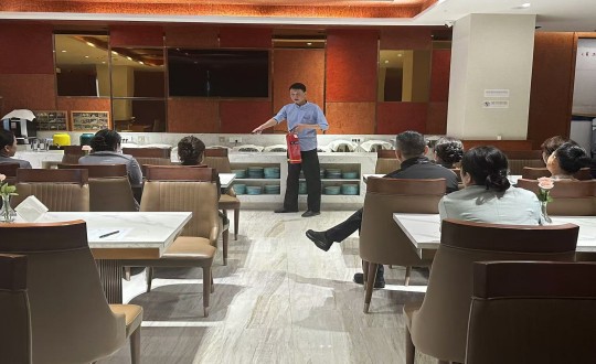 2.长白山利国娱乐国际老牌w66旅馆组织开展消防清静培训_副本.jpg