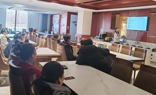 3.长白山利国娱乐国际老牌w66旅馆组织开展旅馆制度及人力资源相关培训_副本.jpg