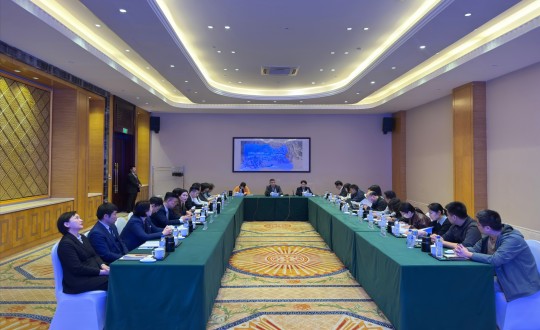 12.“《康健旅游产品说明书体例规范》行业标准体例与验证事情钻研会”在旅馆公司举行_副本.jpg